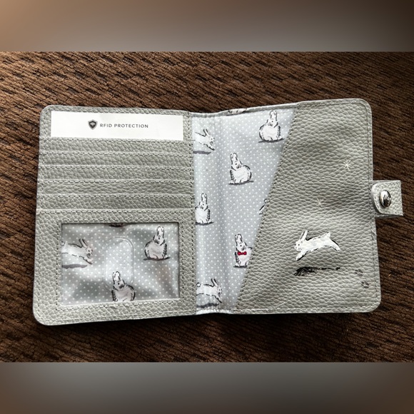 Vera Bradley Iconic Beary Merry Polar Bear - Picture 2 of 4